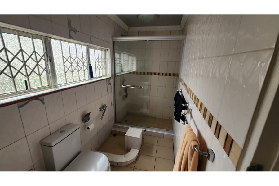 5 Bedroom Property for Sale in Isipingo Hills KwaZulu-Natal