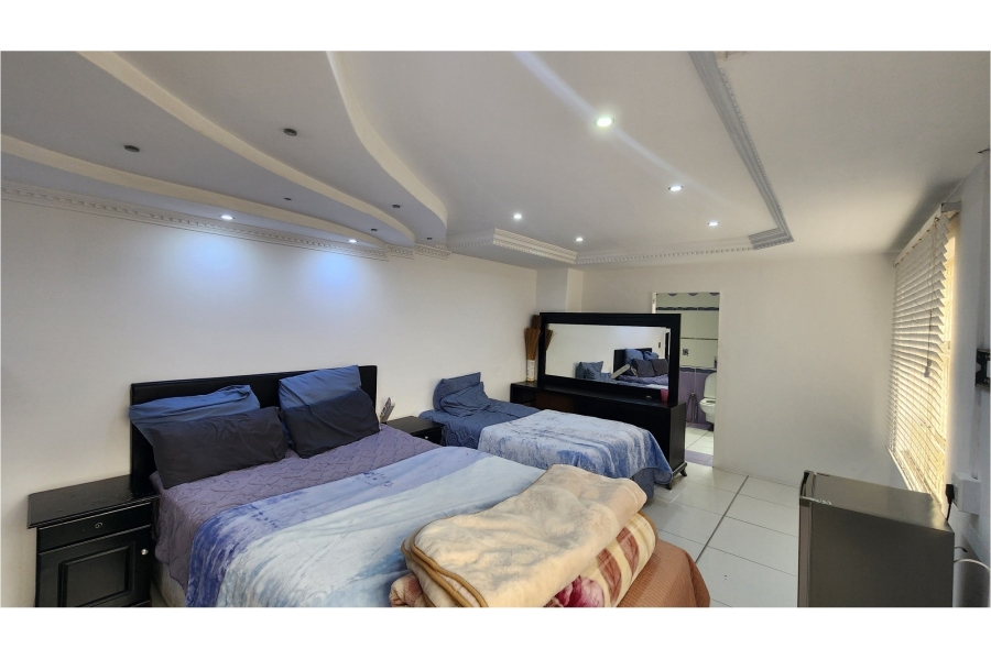 5 Bedroom Property for Sale in Isipingo Hills KwaZulu-Natal