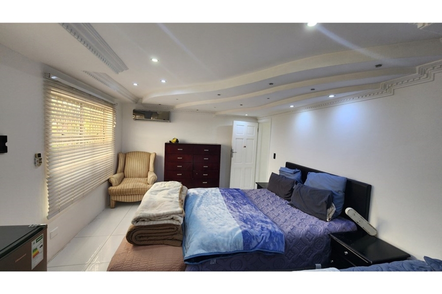 5 Bedroom Property for Sale in Isipingo Hills KwaZulu-Natal