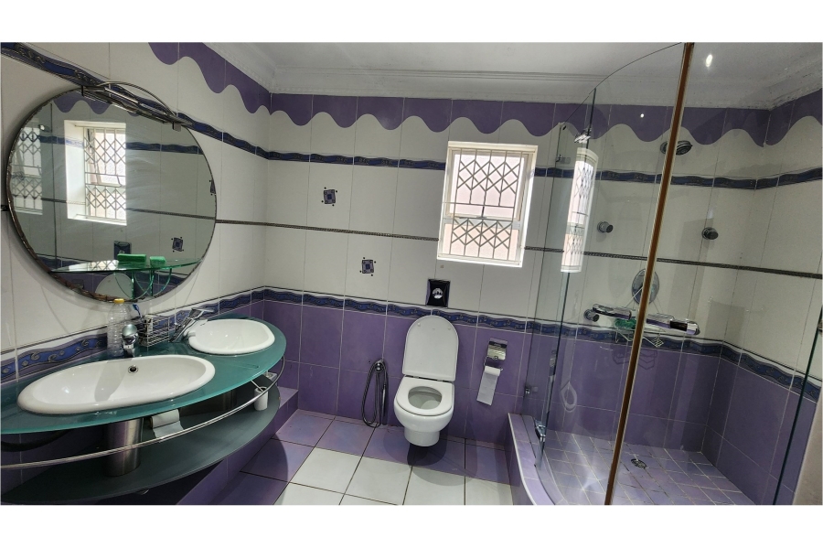 5 Bedroom Property for Sale in Isipingo Hills KwaZulu-Natal
