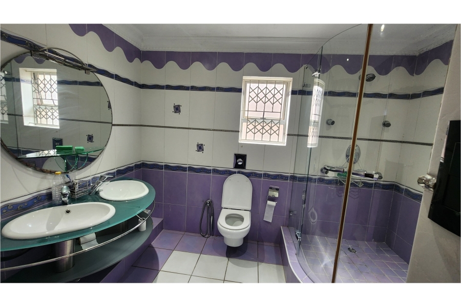 5 Bedroom Property for Sale in Isipingo Hills KwaZulu-Natal