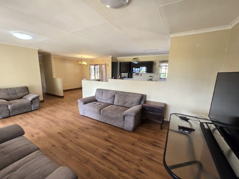 2 Bedroom Property for Sale in Highlands Hills KwaZulu-Natal