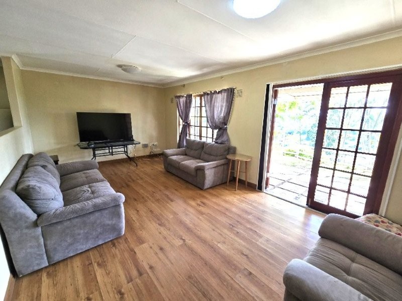 2 Bedroom Property for Sale in Highlands Hills KwaZulu-Natal