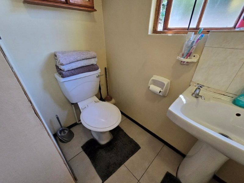 2 Bedroom Property for Sale in Highlands Hills KwaZulu-Natal