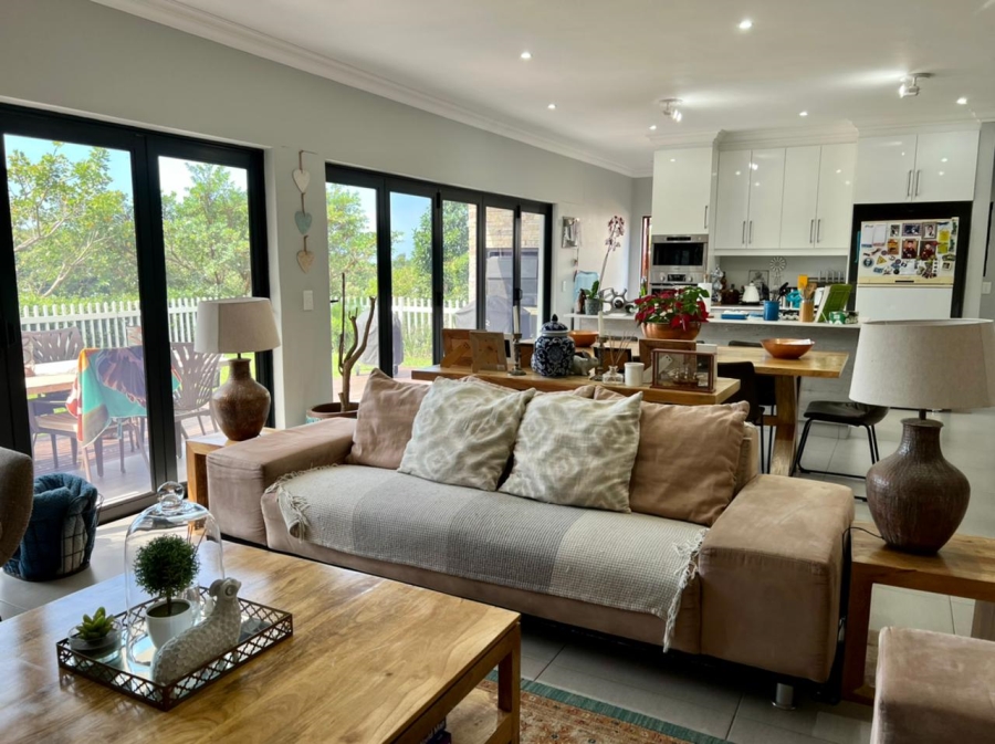 To Let 3 Bedroom Property for Rent in Salt Rock KwaZulu-Natal