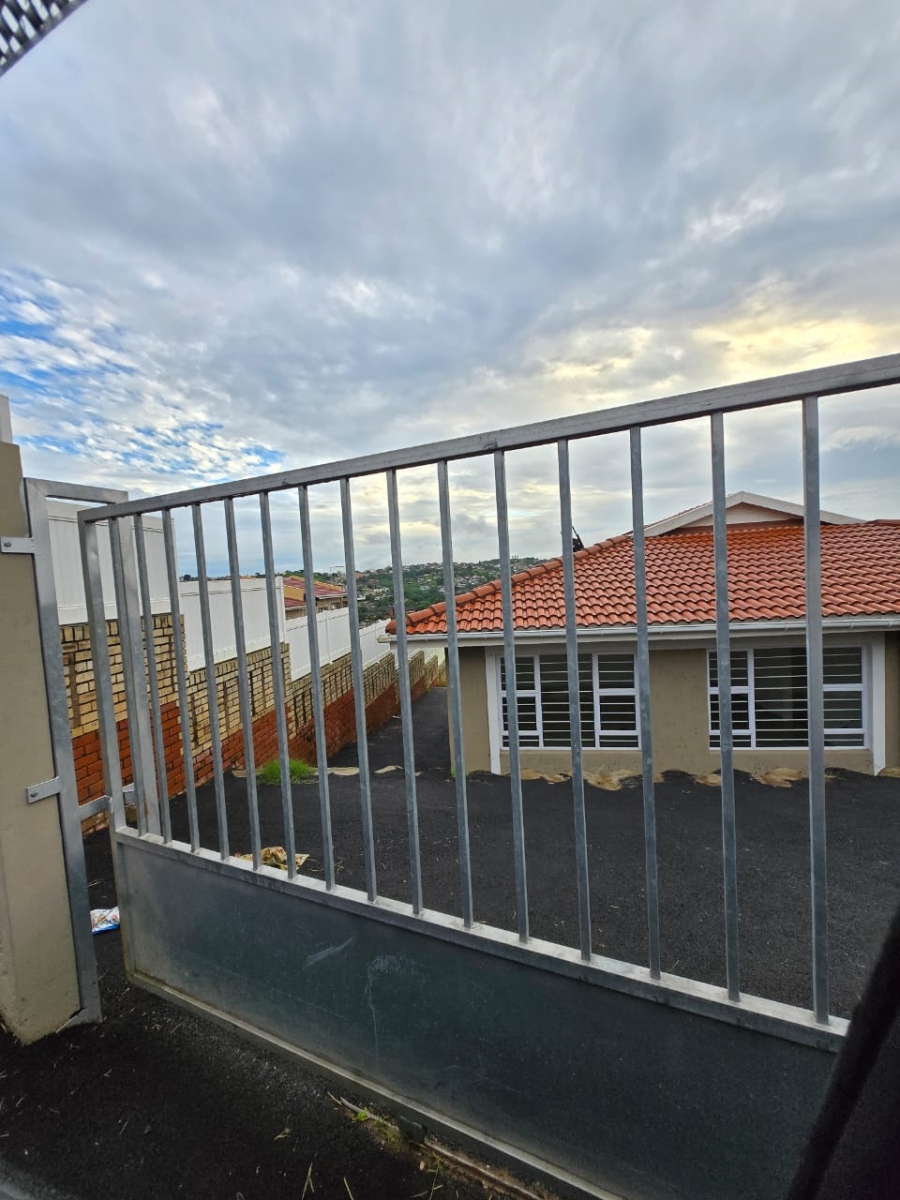 To Let 4 Bedroom Property for Rent in Mount Vernon KwaZulu-Natal