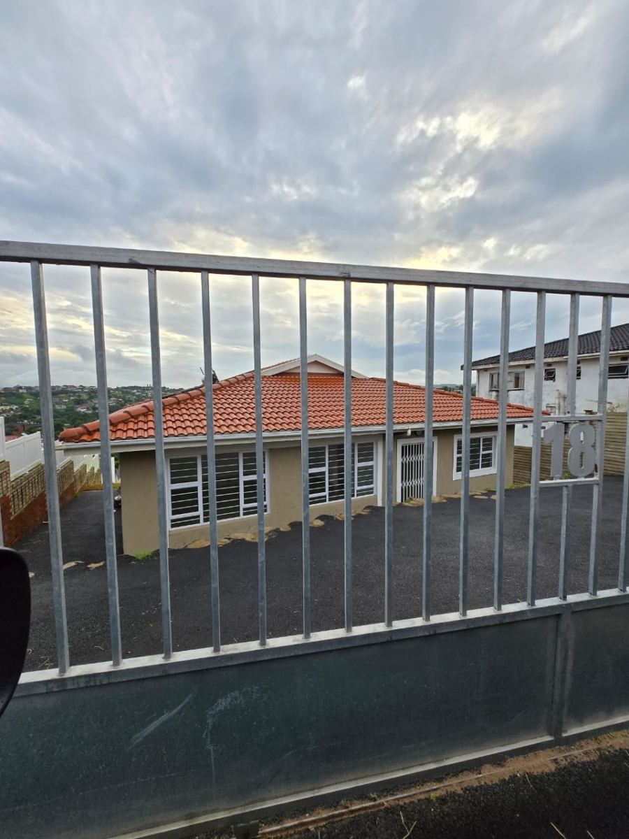 To Let 4 Bedroom Property for Rent in Mount Vernon KwaZulu-Natal