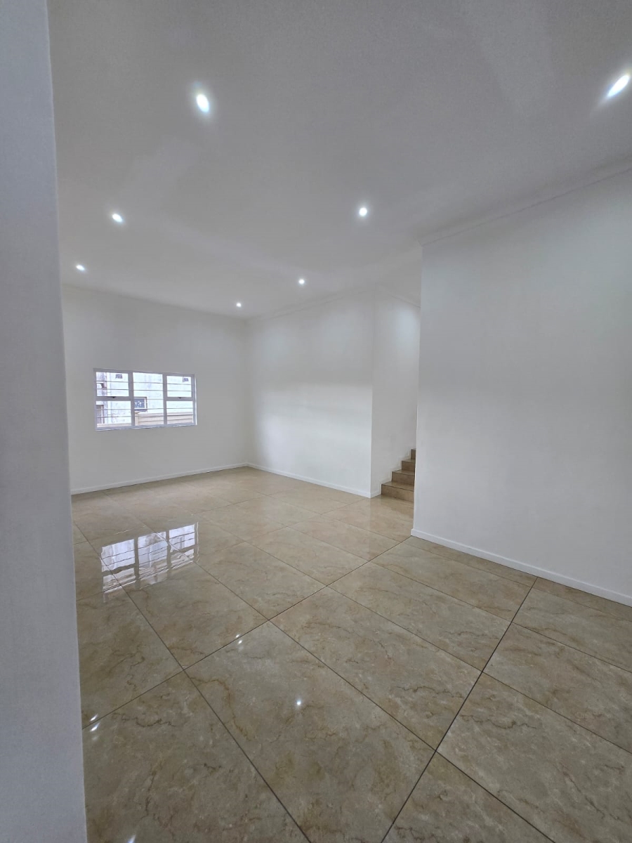 To Let 4 Bedroom Property for Rent in Mount Vernon KwaZulu-Natal