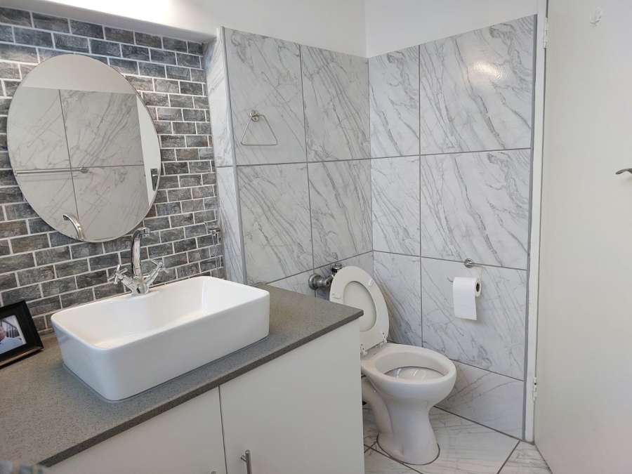 2 Bedroom Property for Sale in Westridge KwaZulu-Natal