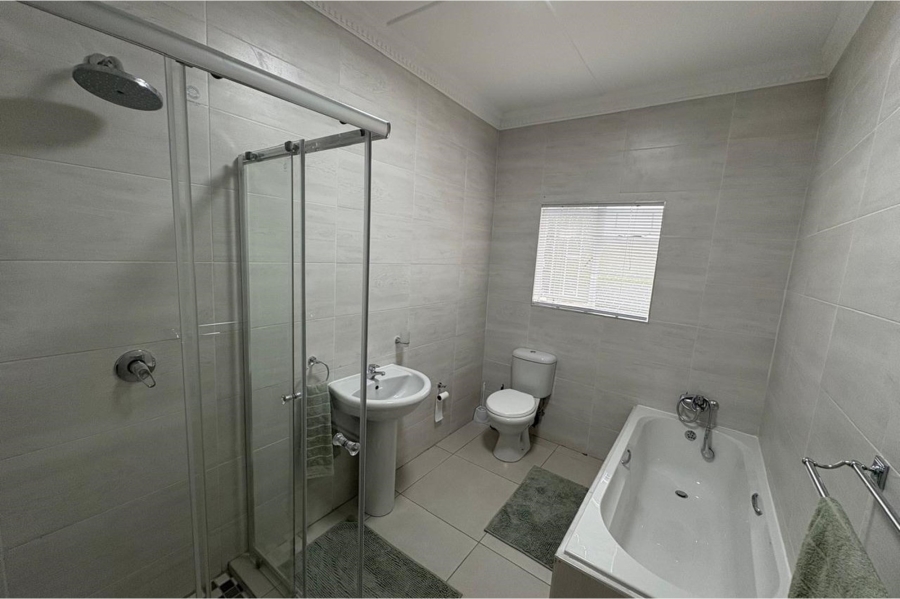 3 Bedroom Property for Sale in Aviary Hill KwaZulu-Natal