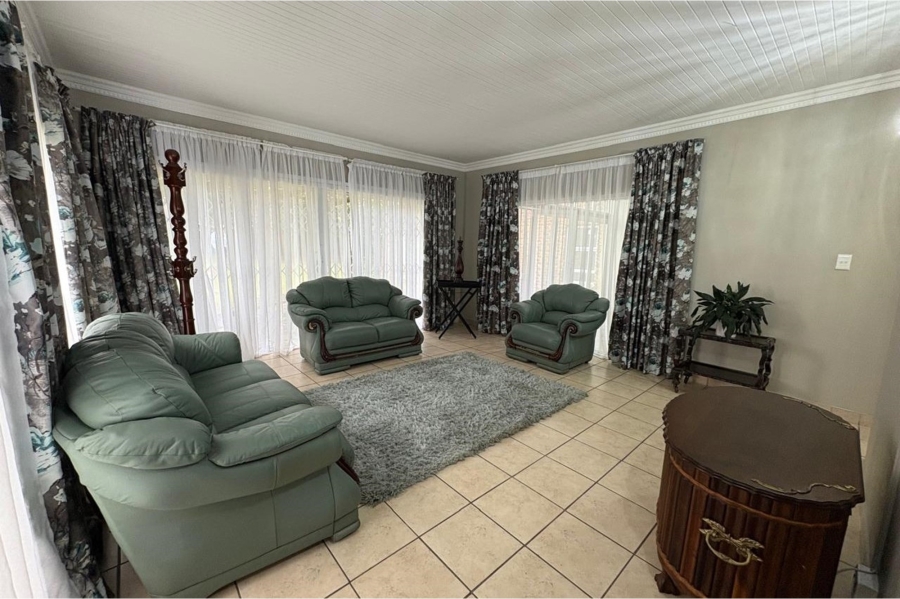 3 Bedroom Property for Sale in Aviary Hill KwaZulu-Natal