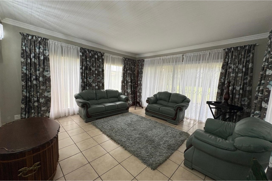 3 Bedroom Property for Sale in Aviary Hill KwaZulu-Natal