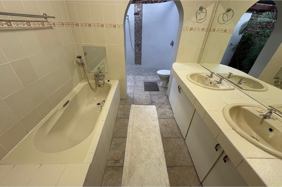 3 Bedroom Property for Sale in Aviary Hill KwaZulu-Natal
