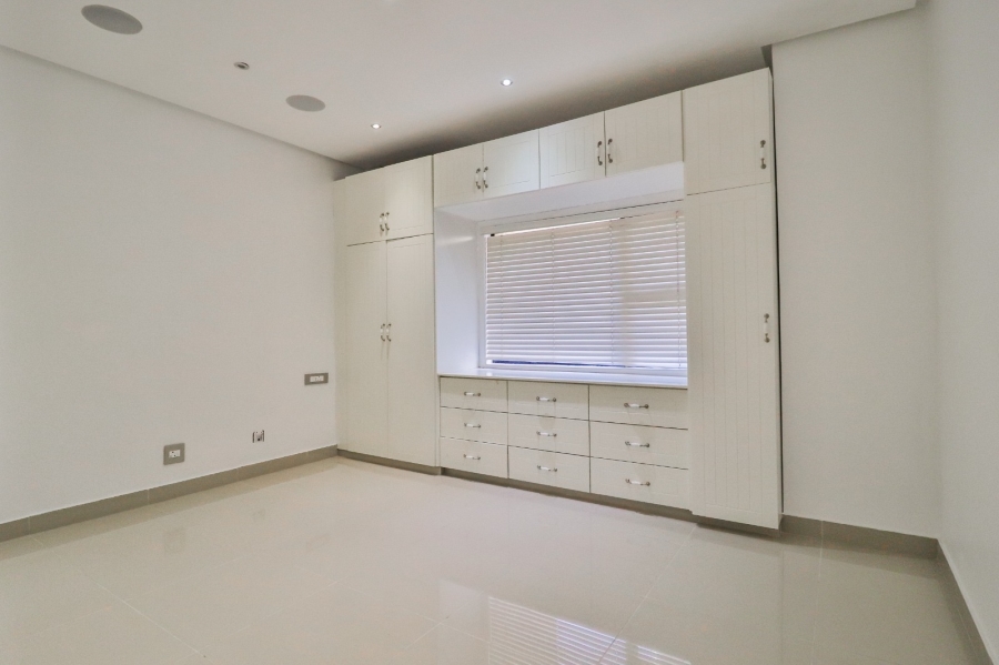 To Let 4 Bedroom Property for Rent in Umhlanga Ridge KwaZulu-Natal
