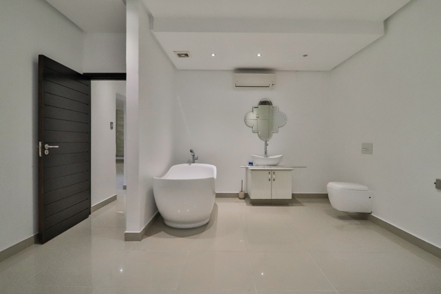 To Let 4 Bedroom Property for Rent in Umhlanga Ridge KwaZulu-Natal