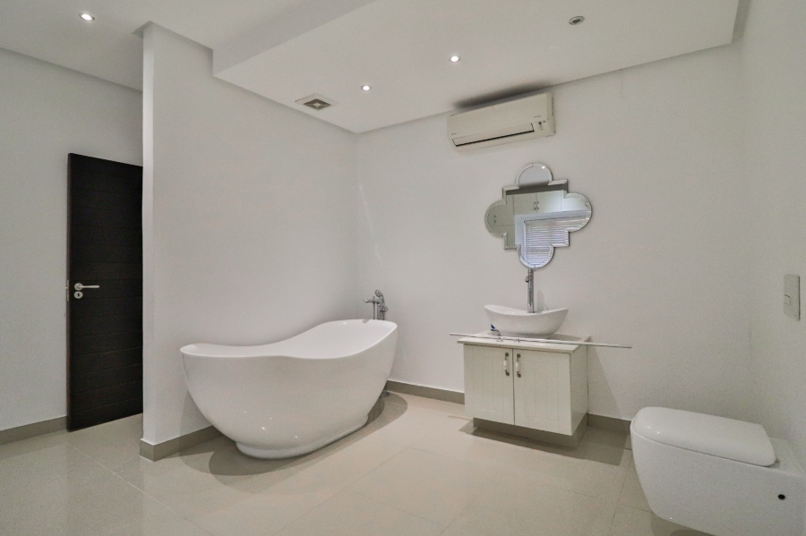 To Let 4 Bedroom Property for Rent in Umhlanga Ridge KwaZulu-Natal