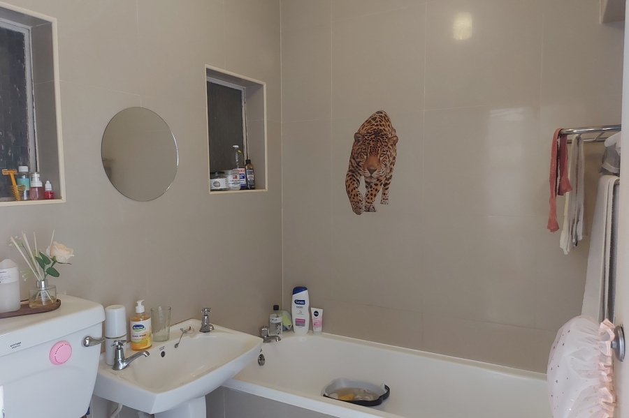 1 Bedroom Property for Sale in North Beach KwaZulu-Natal
