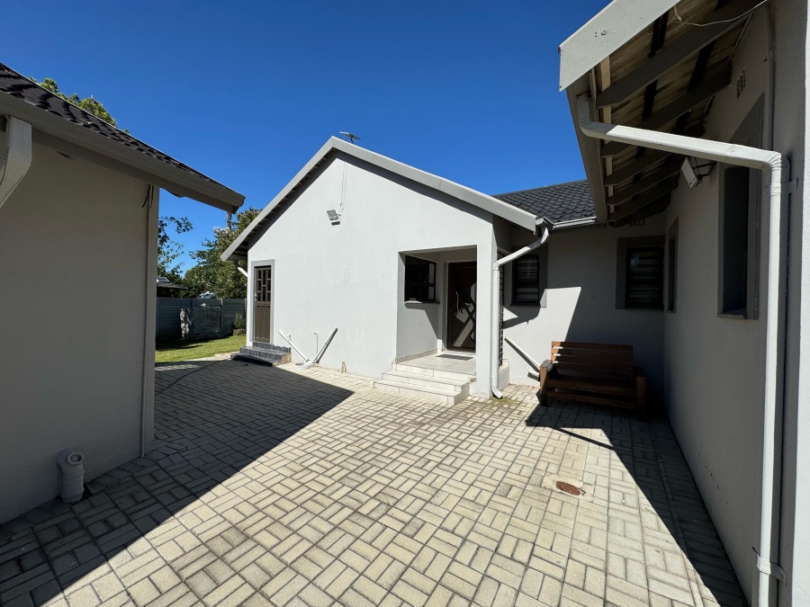 3 Bedroom Property for Sale in Newcastle KwaZulu-Natal