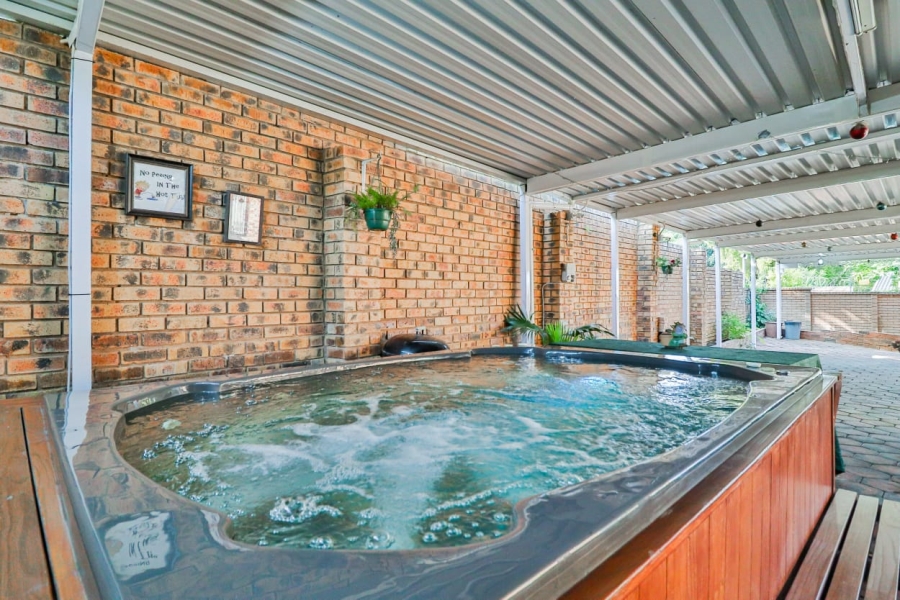 4 Bedroom Property for Sale in Malvern KwaZulu-Natal