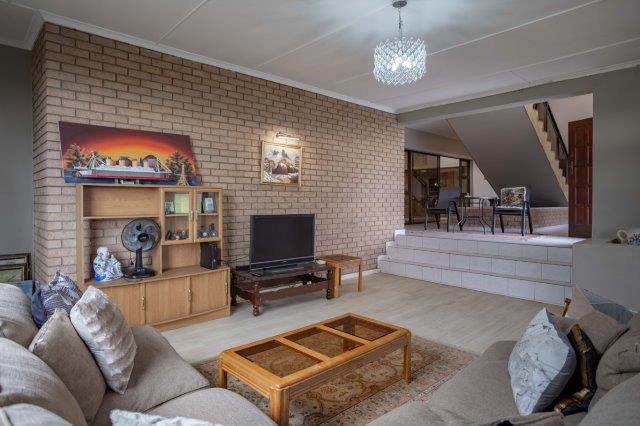 4 Bedroom Property for Sale in Reservoir Hills KwaZulu-Natal