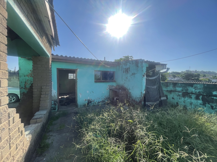 5 Bedroom Property for Sale in Umlazi Q KwaZulu-Natal