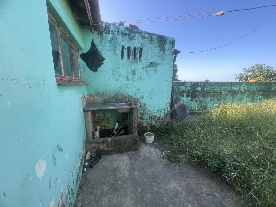 5 Bedroom Property for Sale in Umlazi Q KwaZulu-Natal