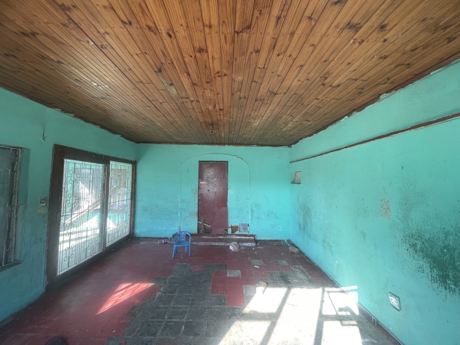 5 Bedroom Property for Sale in Umlazi Q KwaZulu-Natal