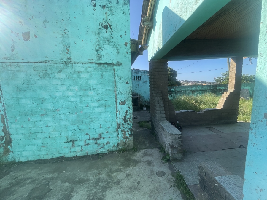 5 Bedroom Property for Sale in Umlazi Q KwaZulu-Natal