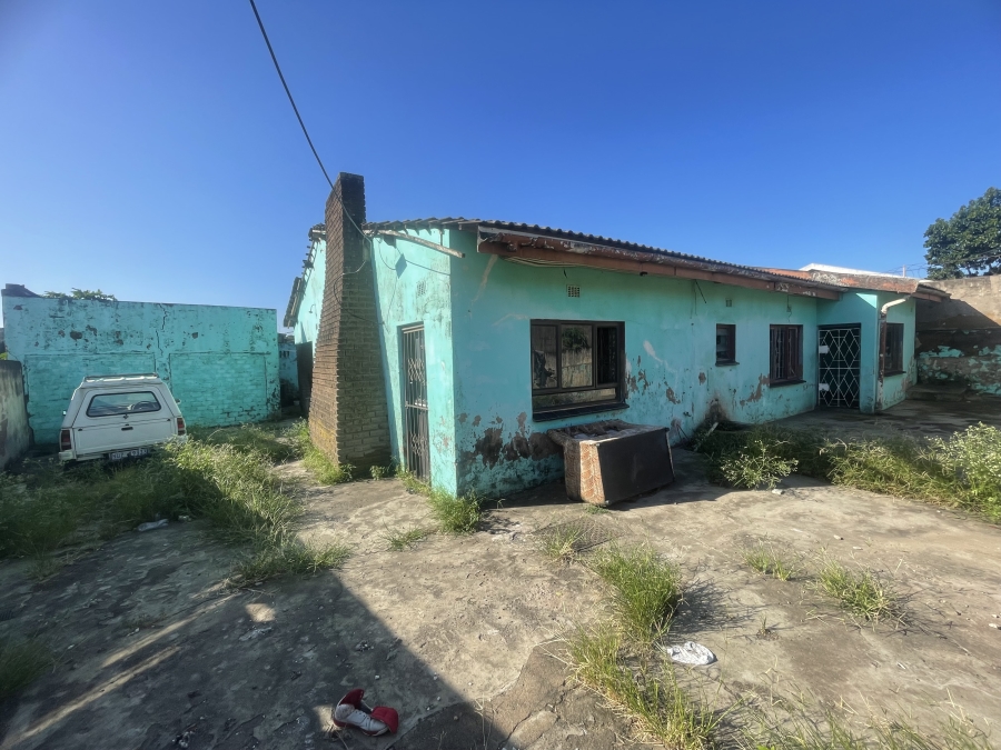 5 Bedroom Property for Sale in Umlazi Q KwaZulu-Natal