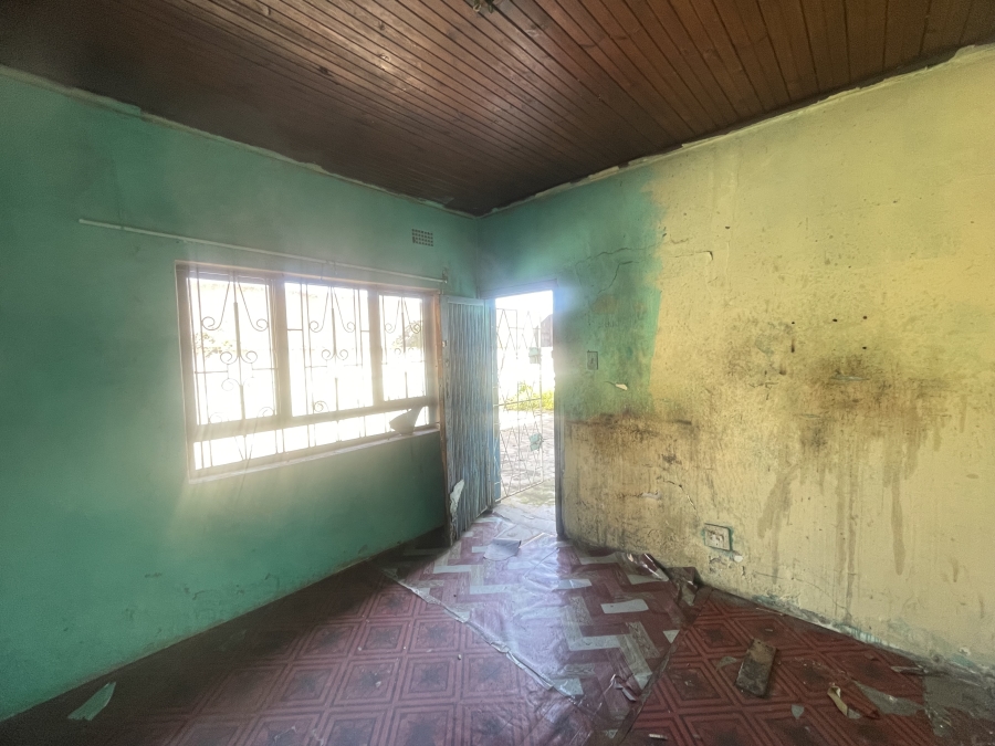 5 Bedroom Property for Sale in Umlazi Q KwaZulu-Natal