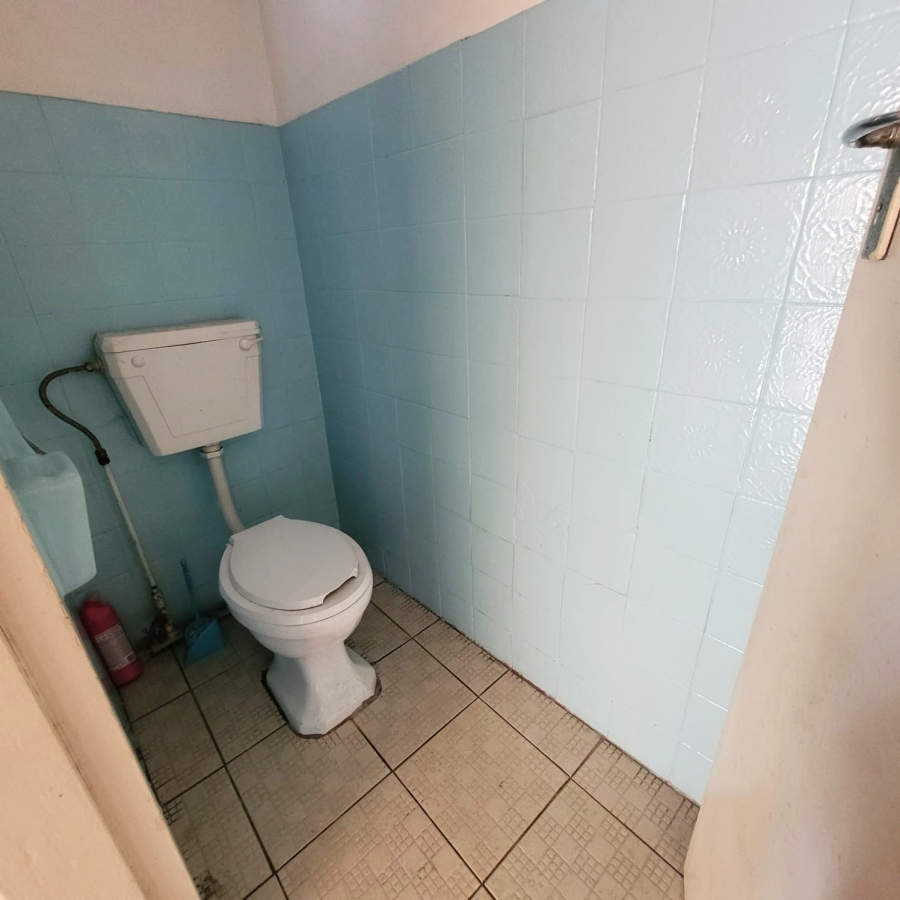 1 Bedroom Property for Sale in Pinetown KwaZulu-Natal