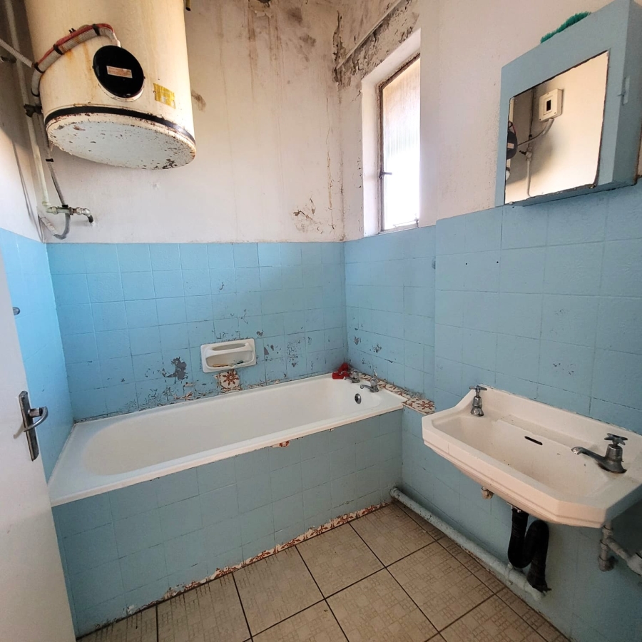 1 Bedroom Property for Sale in Pinetown KwaZulu-Natal