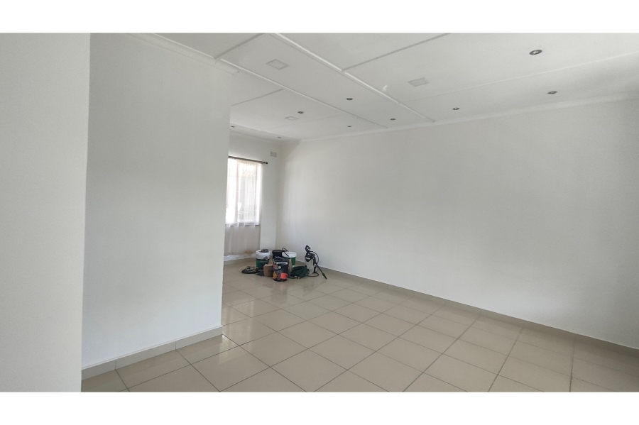 3 Bedroom Property for Sale in Mount Vernon KwaZulu-Natal