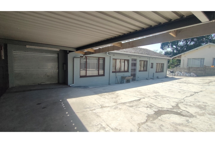 3 Bedroom Property for Sale in Mount Vernon KwaZulu-Natal