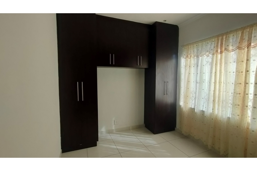 3 Bedroom Property for Sale in Mount Vernon KwaZulu-Natal