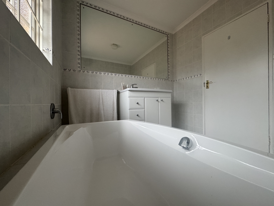 2 Bedroom Property for Sale in Gillitts KwaZulu-Natal