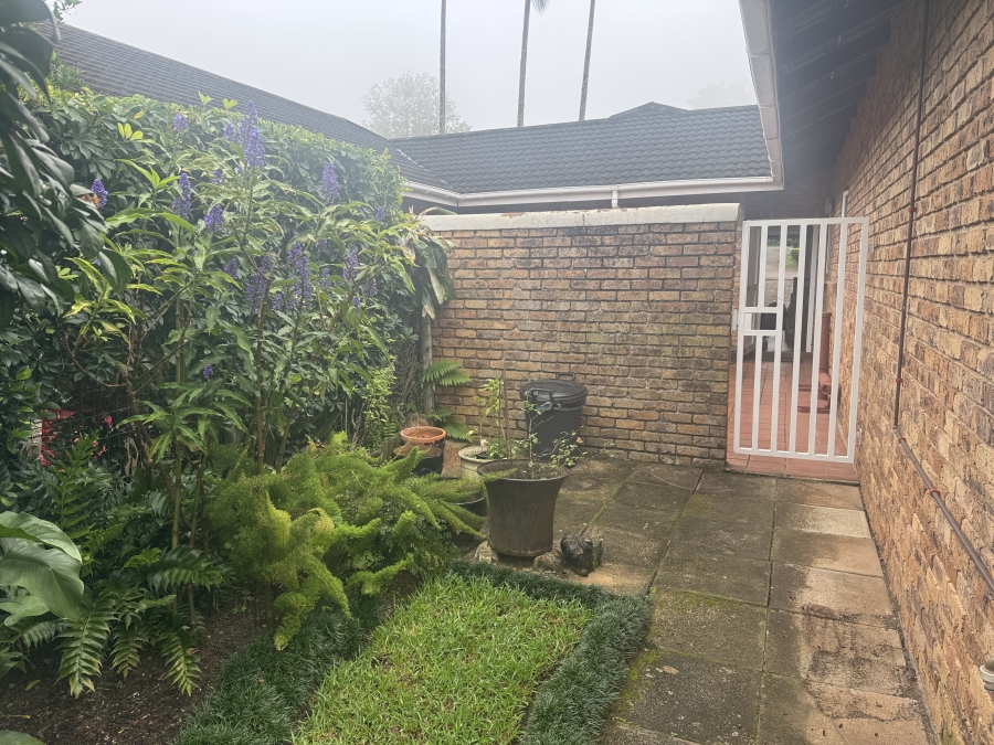 2 Bedroom Property for Sale in Gillitts KwaZulu-Natal