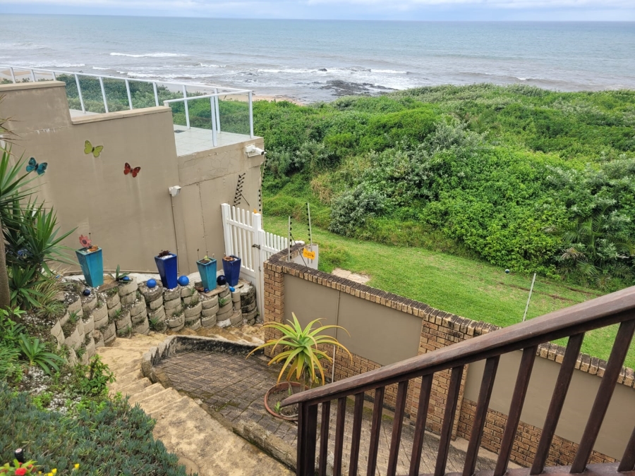 5 Bedroom Property for Sale in Shelly Beach KwaZulu-Natal