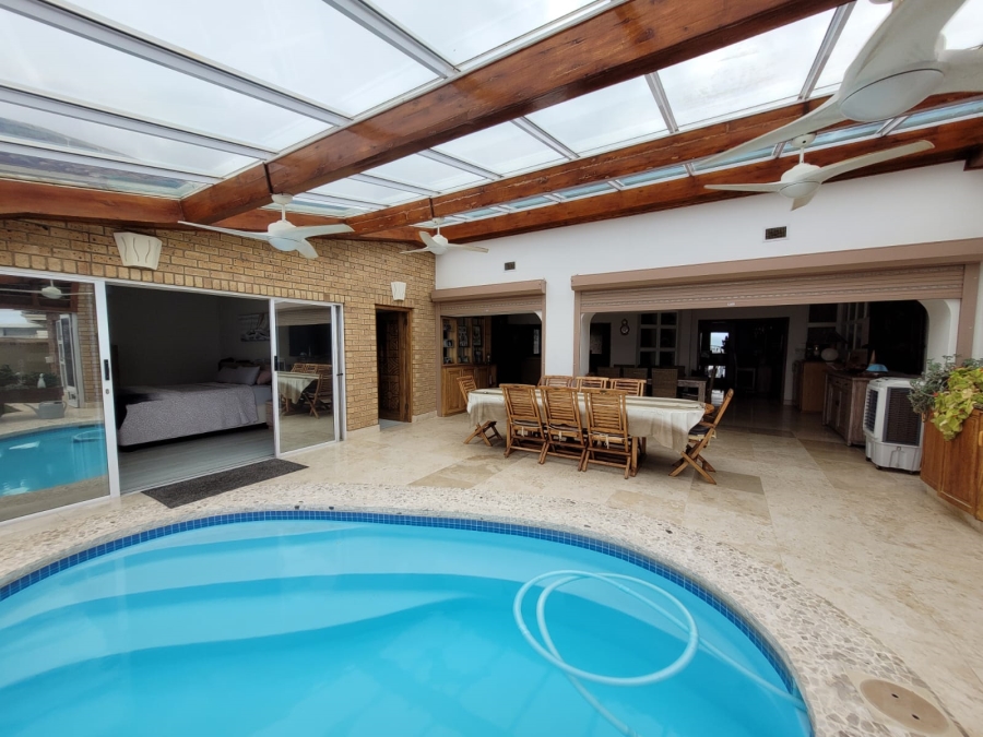 5 Bedroom Property for Sale in Shelly Beach KwaZulu-Natal