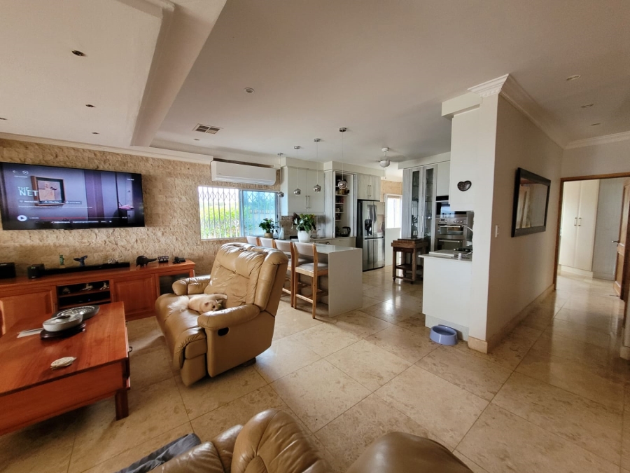 5 Bedroom Property for Sale in Shelly Beach KwaZulu-Natal