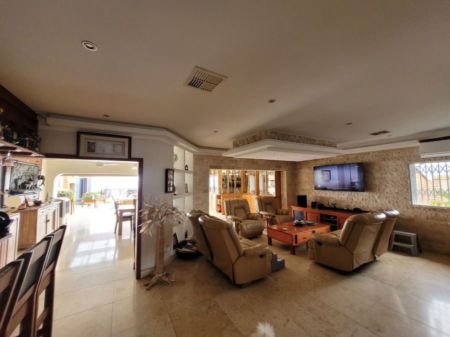 5 Bedroom Property for Sale in Shelly Beach KwaZulu-Natal