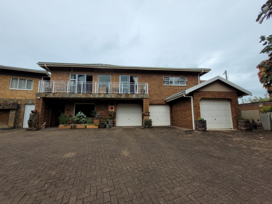 5 Bedroom Property for Sale in Shelly Beach KwaZulu-Natal