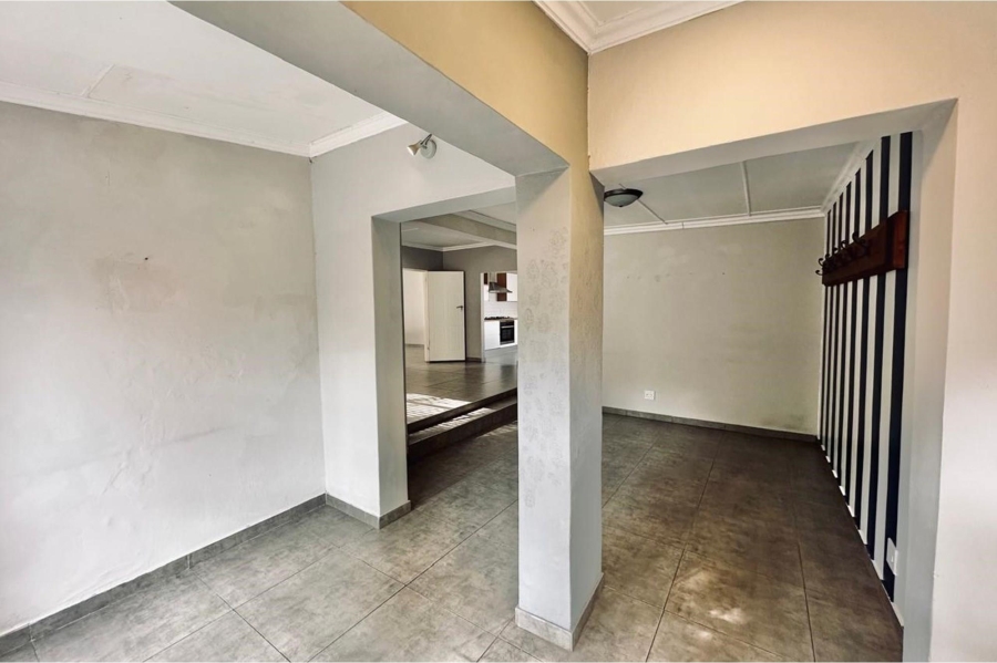 4 Bedroom Property for Sale in Schuinshoogte KwaZulu-Natal