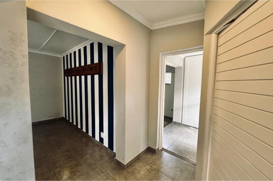 4 Bedroom Property for Sale in Schuinshoogte KwaZulu-Natal