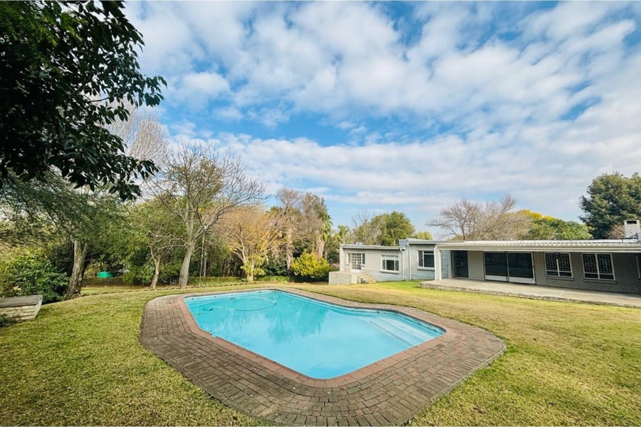 4 Bedroom Property for Sale in Schuinshoogte KwaZulu-Natal