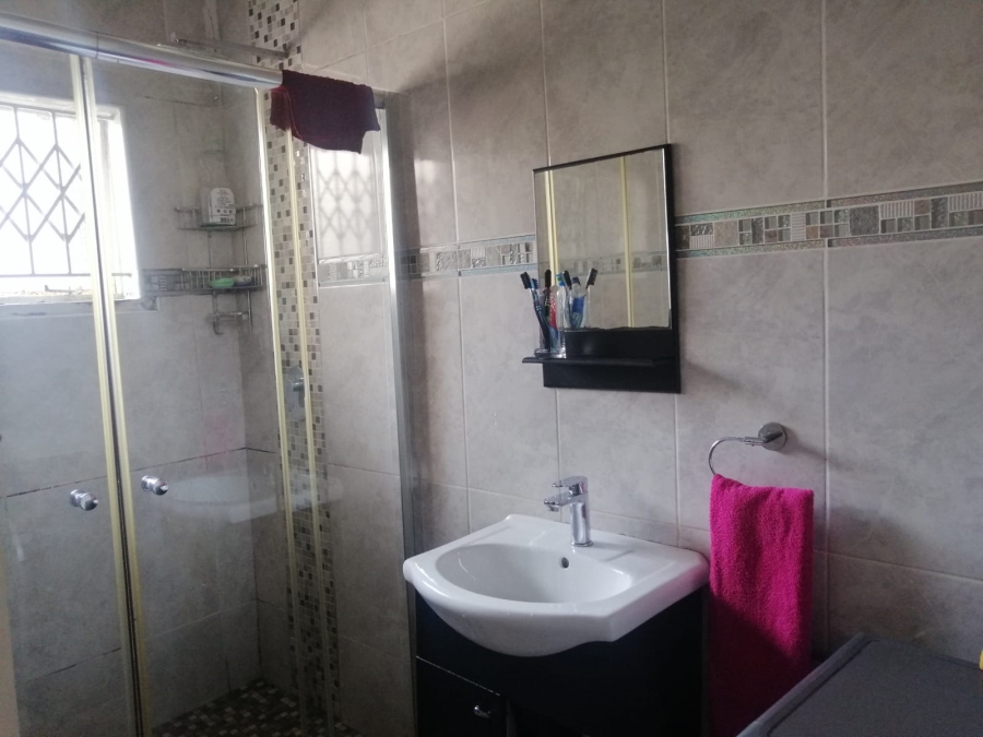 2 Bedroom Property for Sale in Morningside KwaZulu-Natal