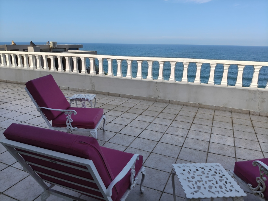 7 Bedroom Property for Sale in Willard Beach KwaZulu-Natal