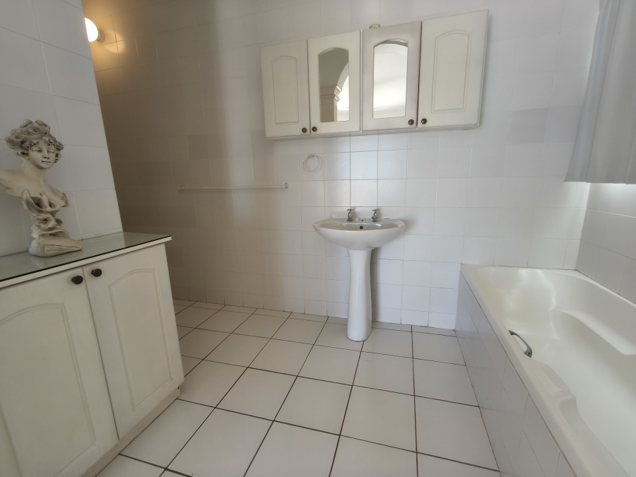 7 Bedroom Property for Sale in Willard Beach KwaZulu-Natal