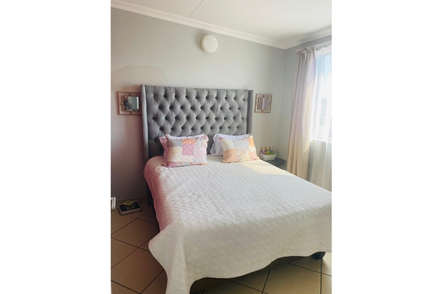 2 Bedroom Property for Sale in Madadeni J KwaZulu-Natal