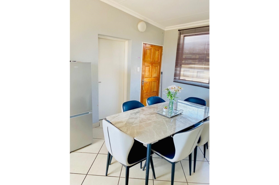 2 Bedroom Property for Sale in Madadeni J KwaZulu-Natal